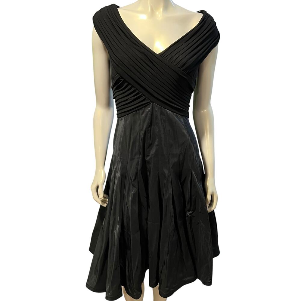 Tadashi Shoji Black Satin Fit-and-Flare Dress | Size 6 | Elegant Evening Wear